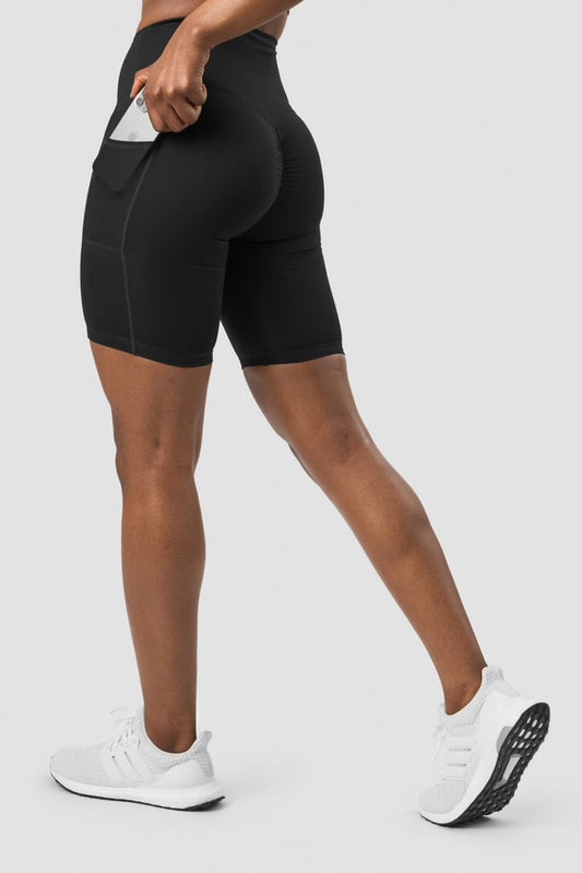 scrunch pocket biker shorts black wmn