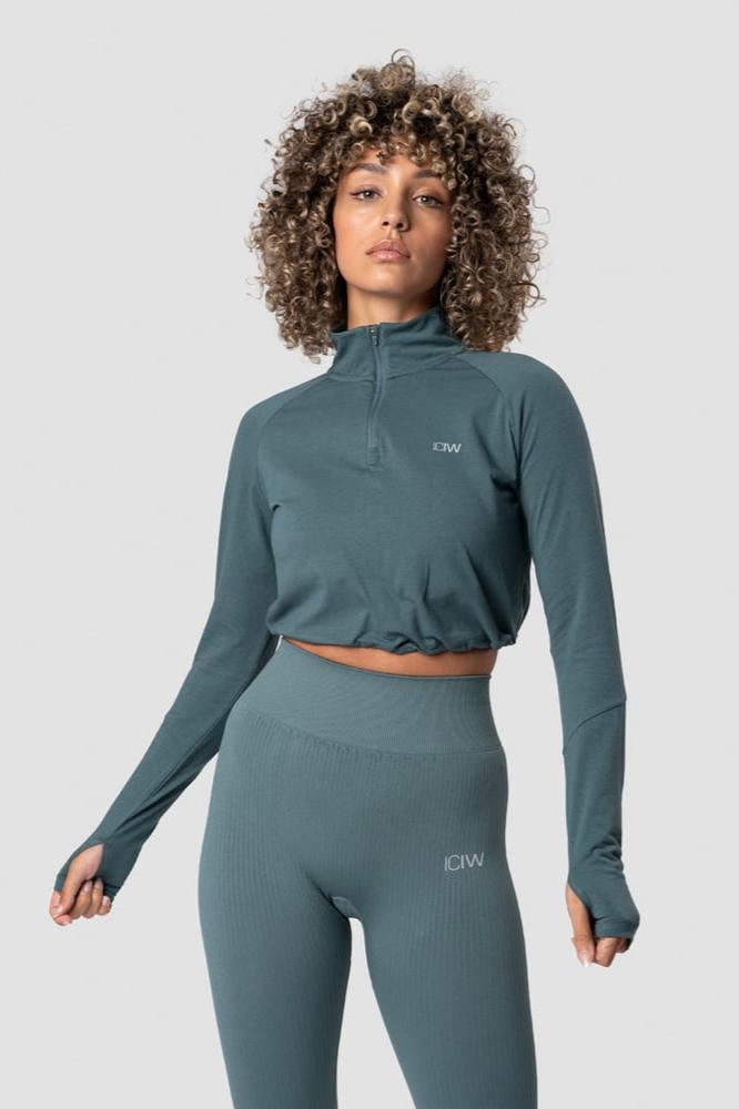 define cropped 1/4 zip adjustable jungle green