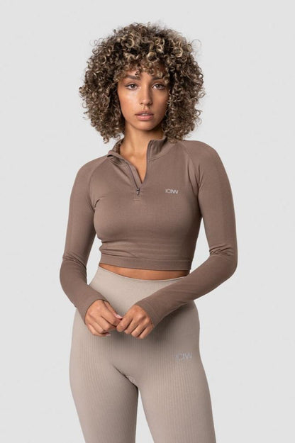 define cropped 1/4 zip desert sand