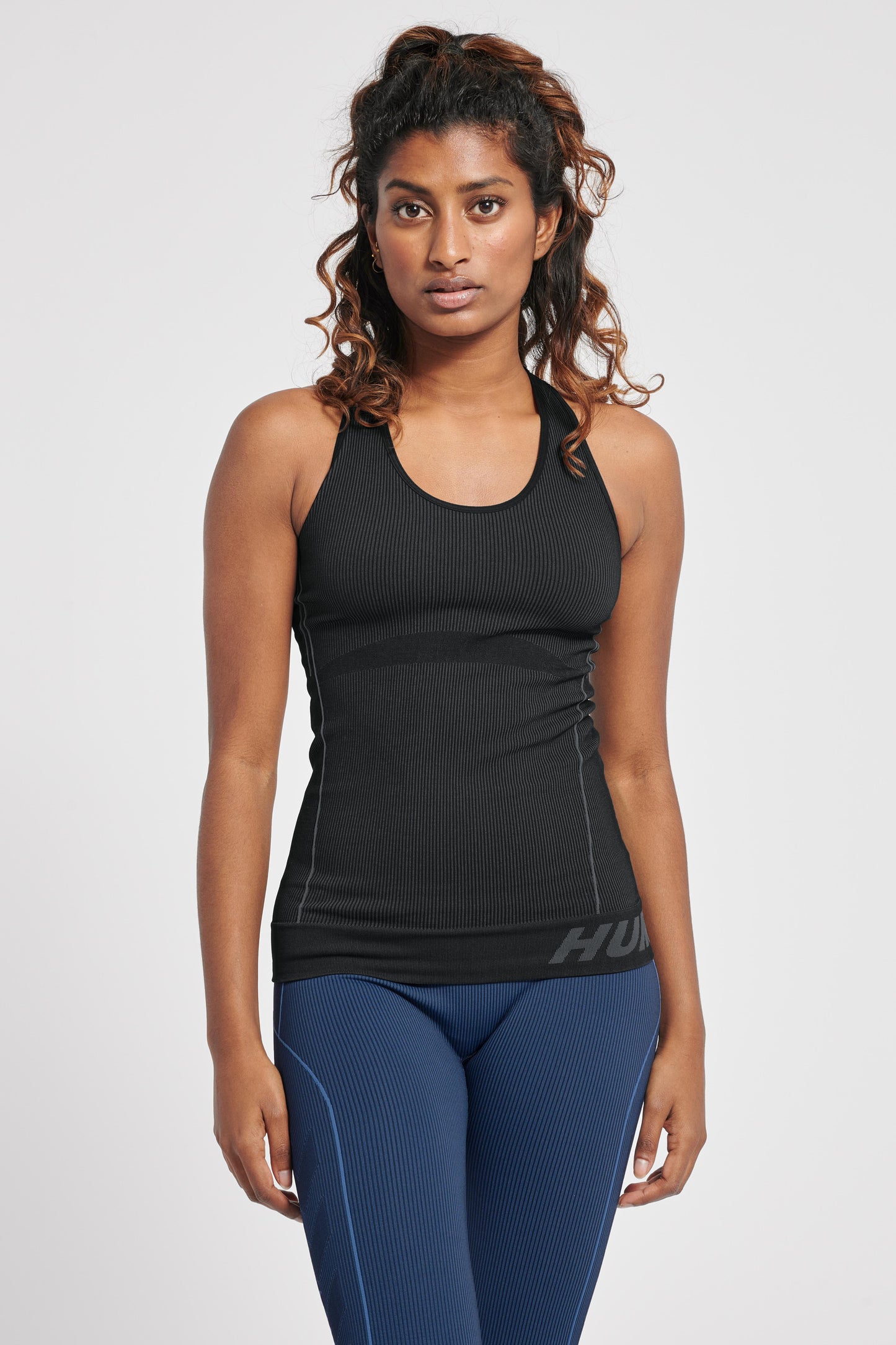 HUMMEL - Hmlte Christel Seamless Top - Black/asphalt Melange