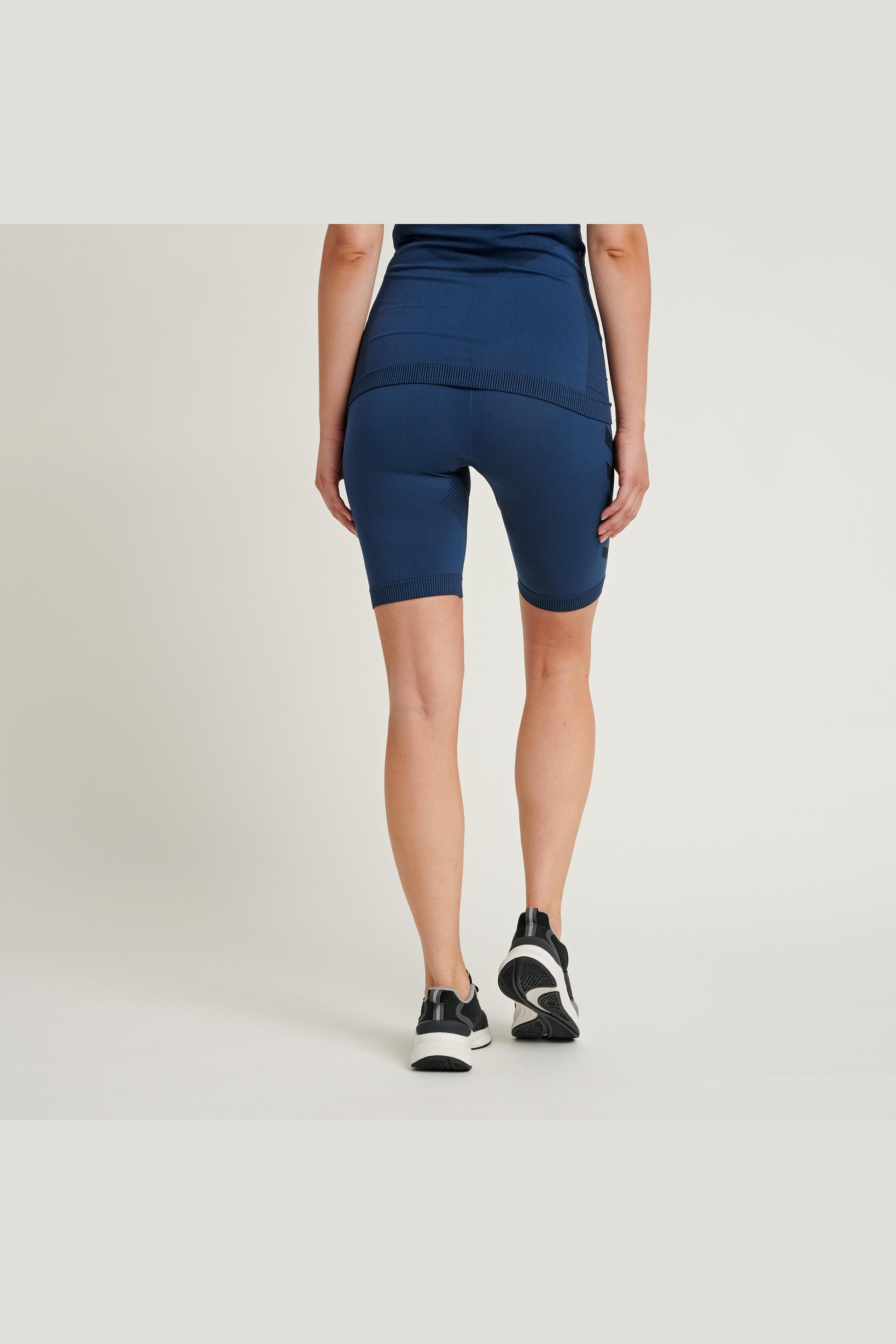 HUMMEL - Hummel First Seamless Tr Sht Tigh W - Dark Denim